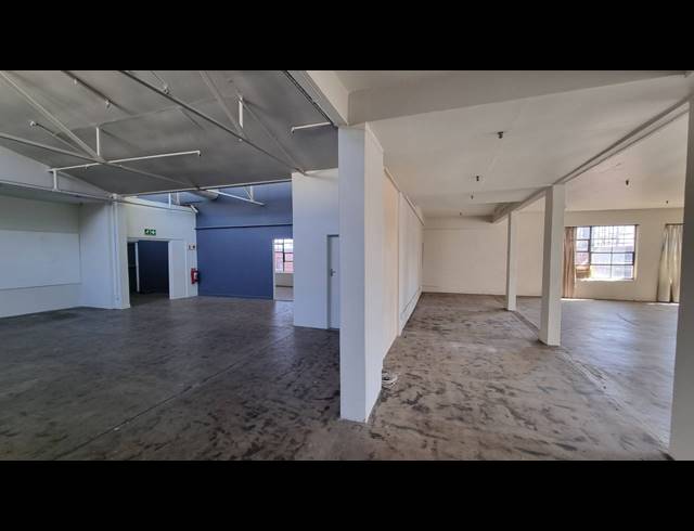 450M² BUSINESS TO LET IN WOODSTOCK